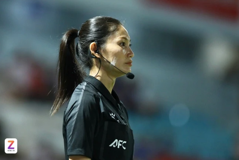 trong-tai-thua-nhan-sai-sot-bong-da-philippines-len-tieng-chia-se-voi-tuyen-nu-viet